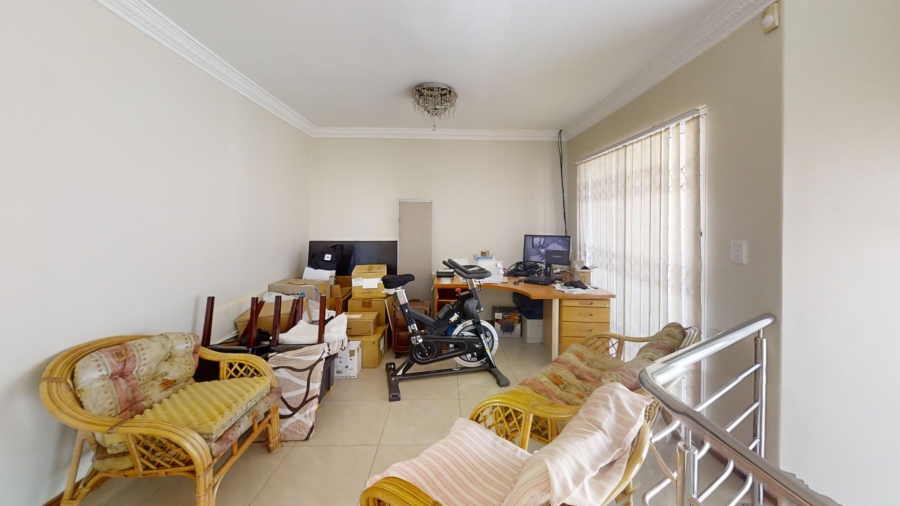 4 Bedroom Property for Sale in Kensington Western Cape